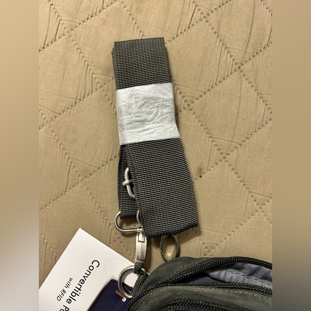 Biaggi Flexmates Convertible Anti-Theft Crossbody Bag - Picture 6 of 15